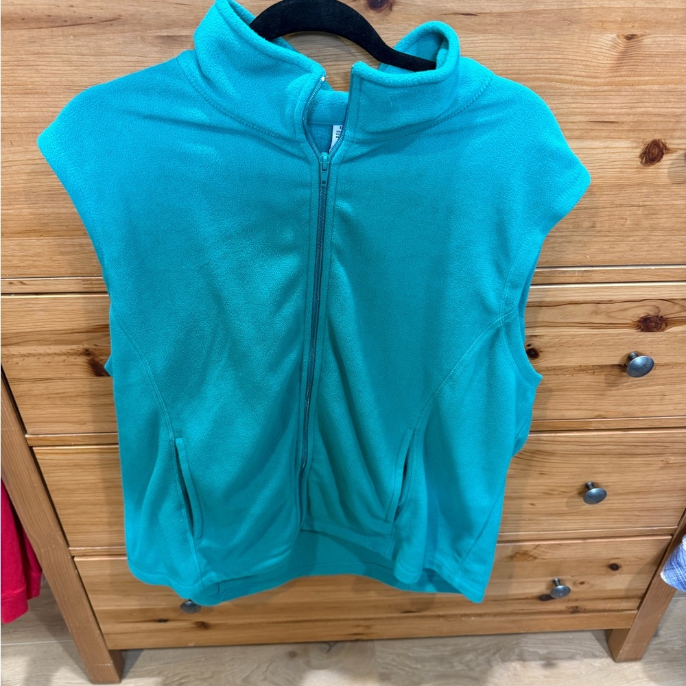 Teal Sleeveless Zip-Up Vest